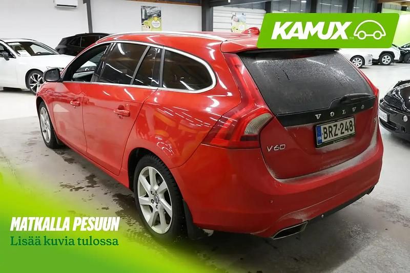 Käytetty Volvo V60 Summum 181 HP (133 kW) 2014 Punainen Farmari