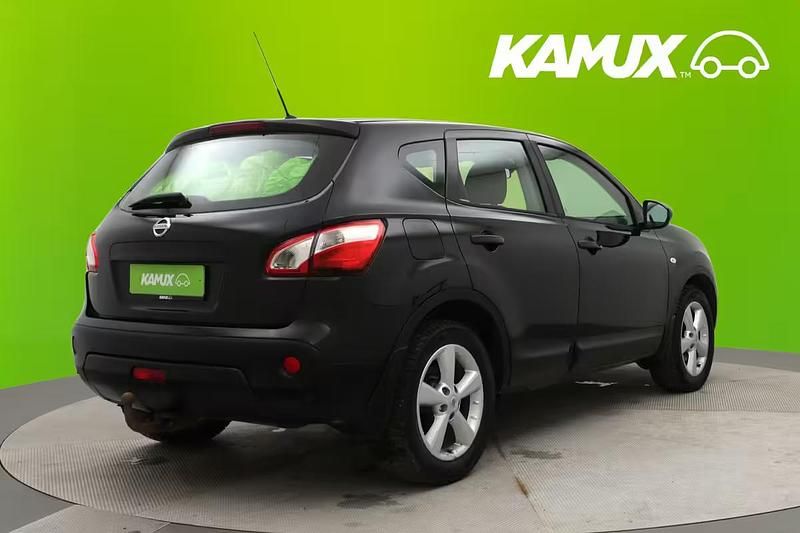 Käytetty Nissan Qashqai Acenta 110 HP (80 kW) 2012 Musta Katumaasturi
