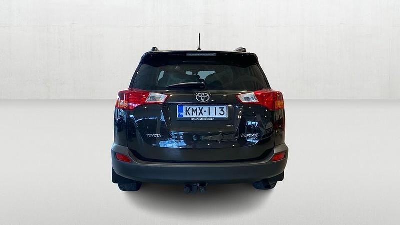 Käytetty Toyota RAV4 Multidrive S 151 HP (111 kW) 2014 Ruskea (beige) Katumaasturi