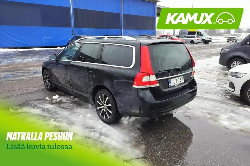 Käytetty Volvo V70 Standard 120 HP (88 kW) 2015 Musta Farmari