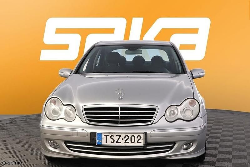 Käytetty Mercedes C220 150 HP (110 kW) 2006 Sedan