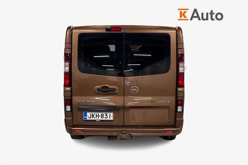Käytetty Opel Vivaro Sportive 146 HP (107 kW) 2017 Met. ruskea (beige) Tila-auto