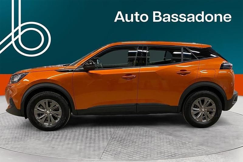 Käytetty Peugeot e-2008 Active 100 kW (136 HP) 2023 Katumaasturi