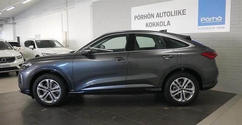 Uusi Audi Q5 Sportback 299 HP (219 kW) 2025 Katumaasturi