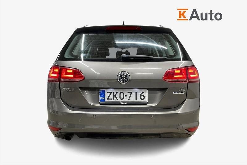 Käytetty VW Golf VII Comfortline 105 HP (77 kW) 2015 Farmari