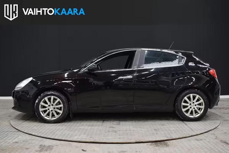 Käytetty Alfa Romeo Giulietta 170 HP (125 kW) 2011 Viistoperä