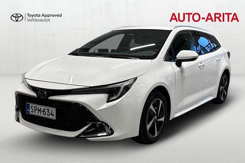Valkoinen Käytetty 2023 Toyota Corolla Edition Farmari | 27 760 € (Perustarjous) - Kuva 1/4
