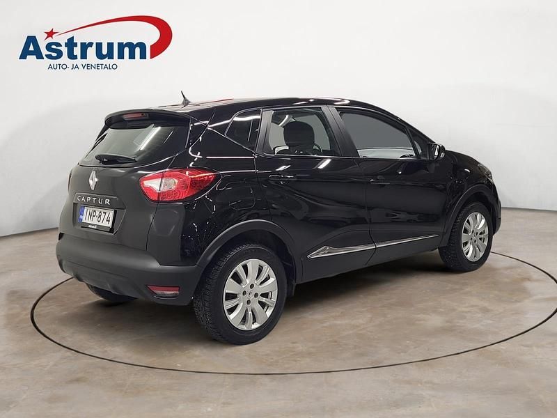 Käytetty Renault Captur 90 HP (66 kW) 2016 Musta Katumaasturi