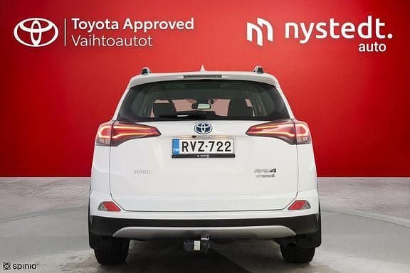 Käytetty Toyota RAV4 Active 153 HP (112 kW) 2018 Valkoinen Katumaasturi