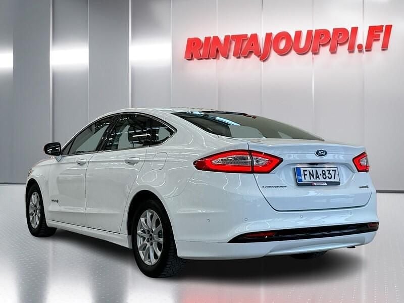 Käytetty Ford Mondeo Titanium 188 HP (138 kW) 2018 Sedan