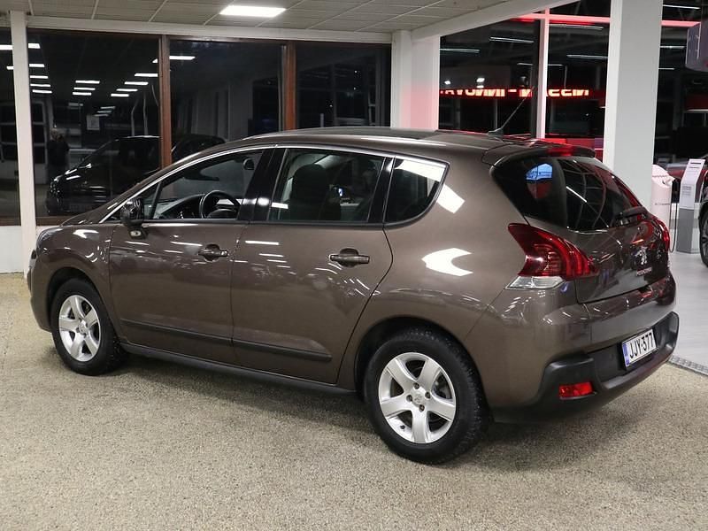Käytetty Peugeot 3008 Active 165 HP (121 kW) 2016 Ruskea Viistoperä