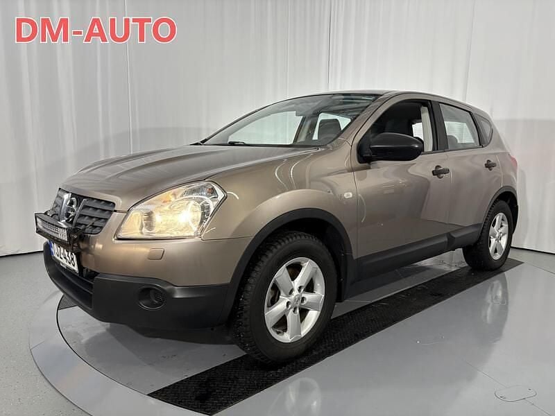 Ruskea Käytetty 2010 Nissan Qashqai Katumaasturi | 2 990 € - Kuva 1/4