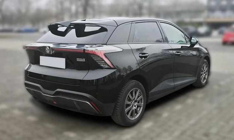Käytetty MG MG4 EV Luxury 150 kW (204 HP) 2023 Viistoperä