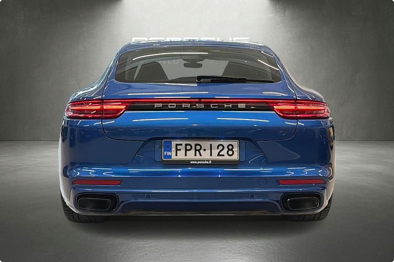 Käytetty Porsche Panamera 4 330 HP (242 kW) 2018 Sininen Sedan