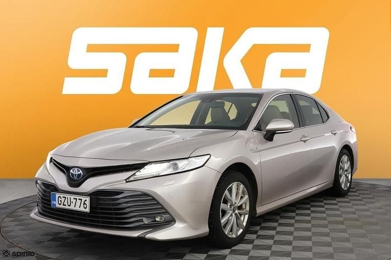 Käytetty Toyota Camry Premium 178 HP (130 kW) 2021 Sedan