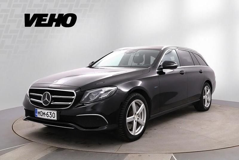 Musta Käytetty 2020 Mercedes E300 Business Farmari | 20 900 € (Supertarjous) - Kuva 1/4