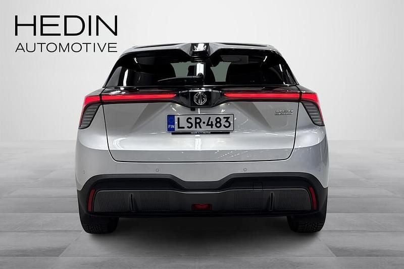 Käytetty MG MG4 EV Luxury 150 kW (204 HP) 2025 Harmaa Viistoperä