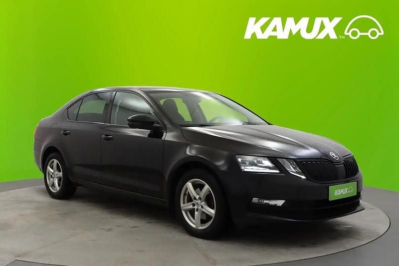 Käytetty Skoda Octavia Style 150 HP (110 kW) 2018 Musta Sedan