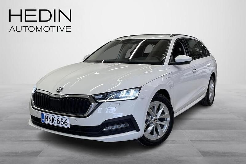 Valkoinen Käytetty 2023 Skoda Octavia Ambition Farmari | 25 890 € (Hyvä tarjous) - Kuva 1/4