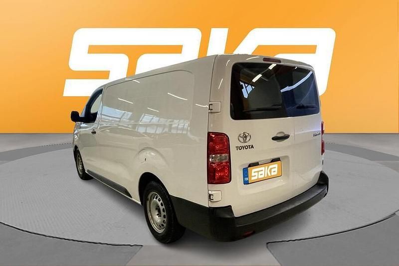 Käytetty Toyota Proace 122 HP (89 kW) 2018 Tila-auto