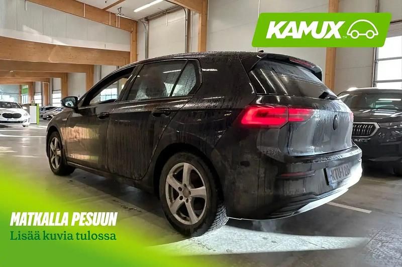Käytetty VW Golf VIII Edition 150 HP (110 kW) 2020 Musta Sedan