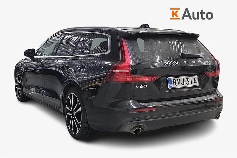 Käytetty Volvo V60 Momentum 340 HP (250 kW) 2020 Musta Farmari