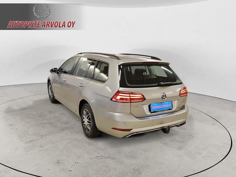 Käytetty VW Golf VII 110 HP (80 kW) 2018 Farmari