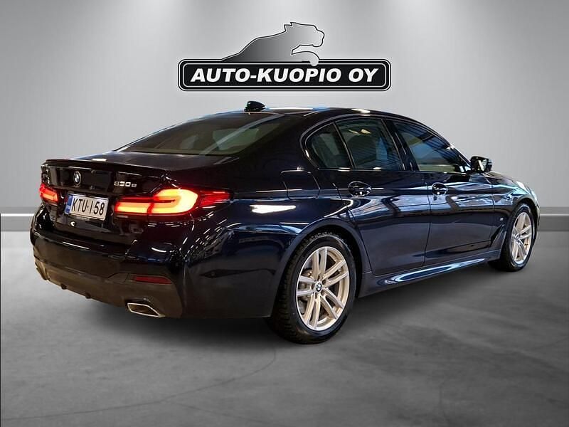 Käytetty BMW 530e M Sport 292 HP (214 kW) 2021 Musta Sedan