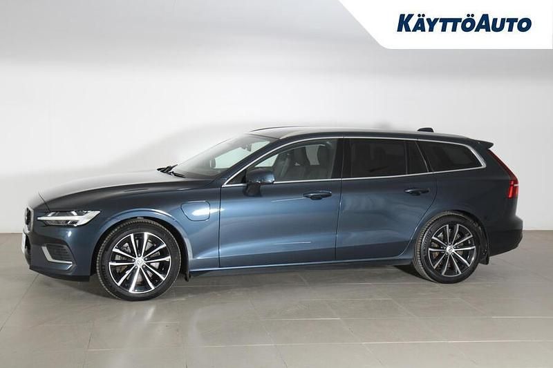 Käytetty Volvo V60 Plus 350 HP (257 kW) 2023 Denim blue metalli Farmari