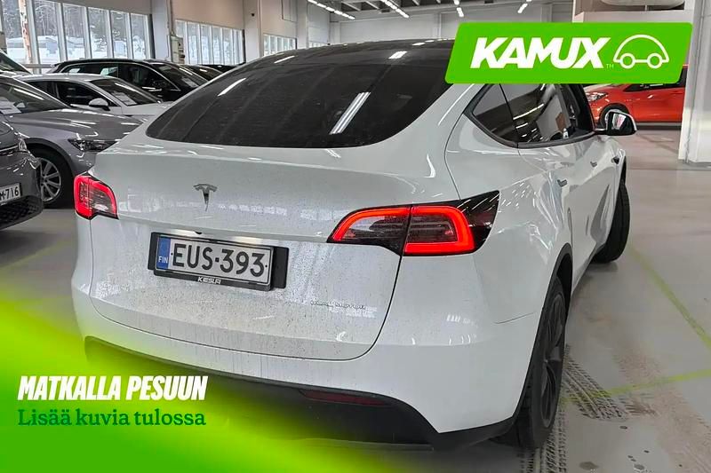 Käytetty Tesla Model Y 378 kW (514 HP) 2022 Katumaasturi