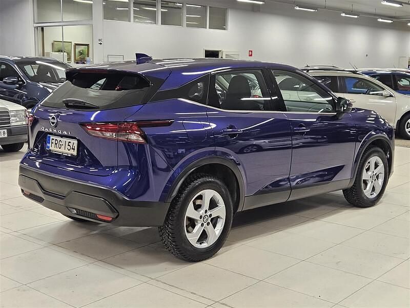 Käytetty Nissan Qashqai Acenta 140 HP (102 kW) 2023 Sininen Katumaasturi