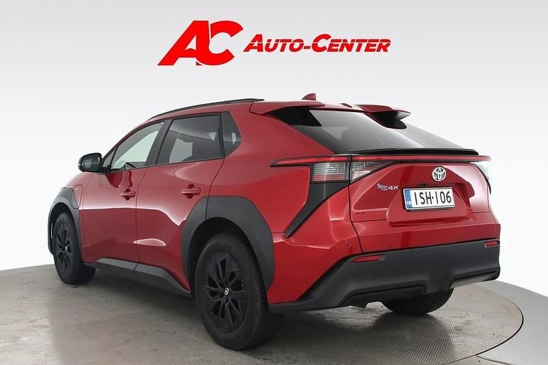 Käytetty Toyota bZ4X Edition 166 kW (227 HP) 2025 Katumaasturi