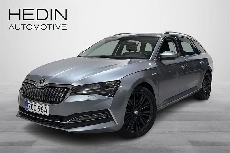 Käytetty Skoda Superb LAURIN & KLEMENT 156 HP (114 kW) 2020 Harmaa Farmari