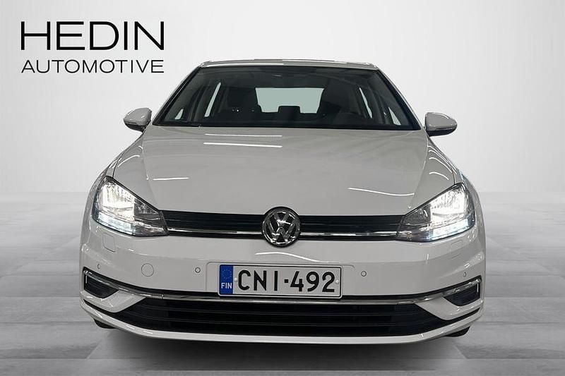 Käytetty VW Golf VII Comfortline 116 HP (85 kW) 2019 Viistoperä