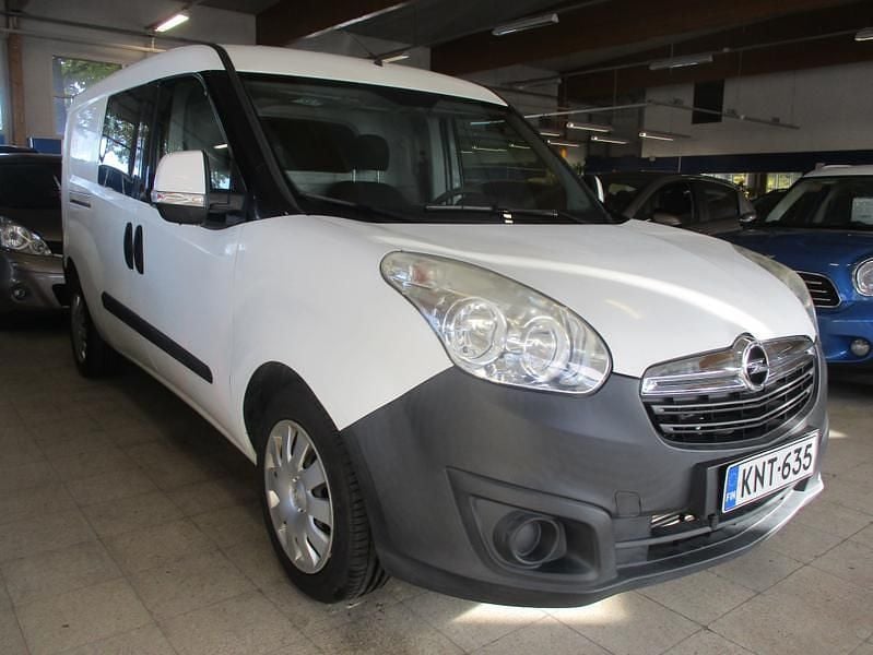 Käytetty Opel Combo 90 HP (66 kW) 2016 Valkoinen Tila-auto
