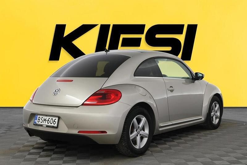 Käytetty VW Beetle Design 105 HP (77 kW) 2015 Viistoperä