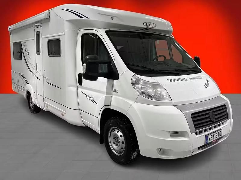 Käytetty Fiat 130 2007