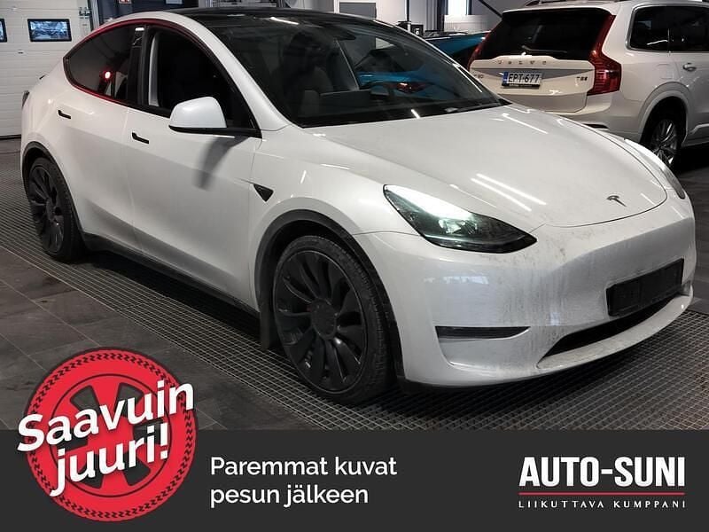 Käytetty 2023 Tesla Model Y Performance Katumaasturi | 38 890 € (Perustarjous) - Kuva 1/3