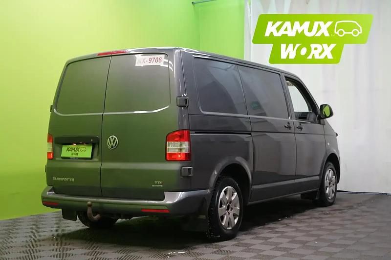 Käytetty VW T5 140 HP (102 kW) 2014 Hopea / harmaa Van