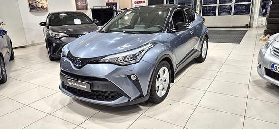 Käytetty Toyota C-HR Edition 122 HP (89 kW) 2022 Harmaa Katumaasturi