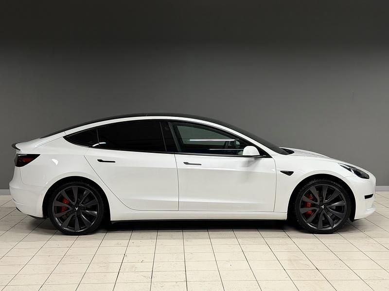 Käytetty Tesla Model 3 Performance 355 kW (483 HP) 2019 Sedan