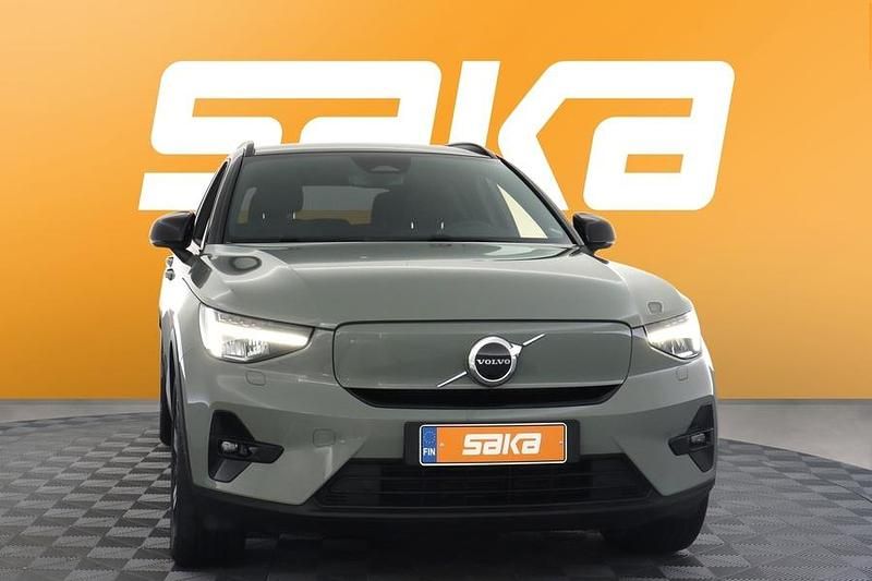 Käytetty Volvo XC40 Plus 169 kW (231 HP) 2023 Katumaasturi