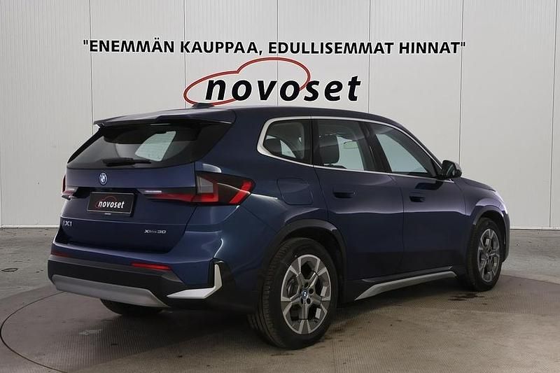 Käytetty BMW iX1 200 kW (272 HP) 2022 Sininen Katumaasturi