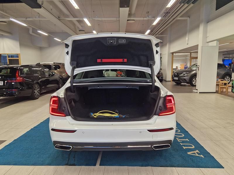 Käytetty Volvo S60 Business Edition 2020 Sedan