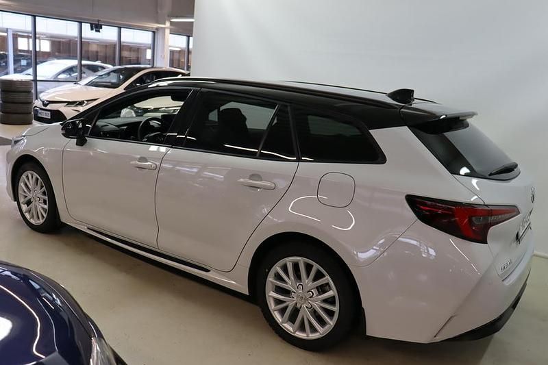 Käytetty Toyota Corolla Sport 196 HP (144 kW) 2023 2rz Farmari