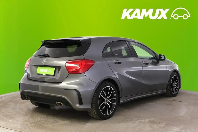 Käytetty Mercedes A200 Business 136 HP (100 kW) 2014 Hopea / harmaa Farmari