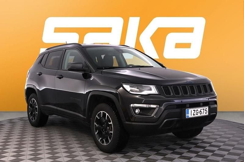 Käytetty 2020 Jeep Compass Trailhawk Katumaasturi | 26 490 € (Perustarjous) - Kuva 1/3