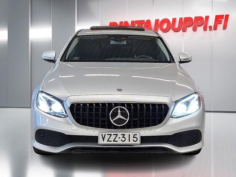 Käytetty Mercedes E350 Business 258 HP (189 kW) 2017 Harmaa Sedan