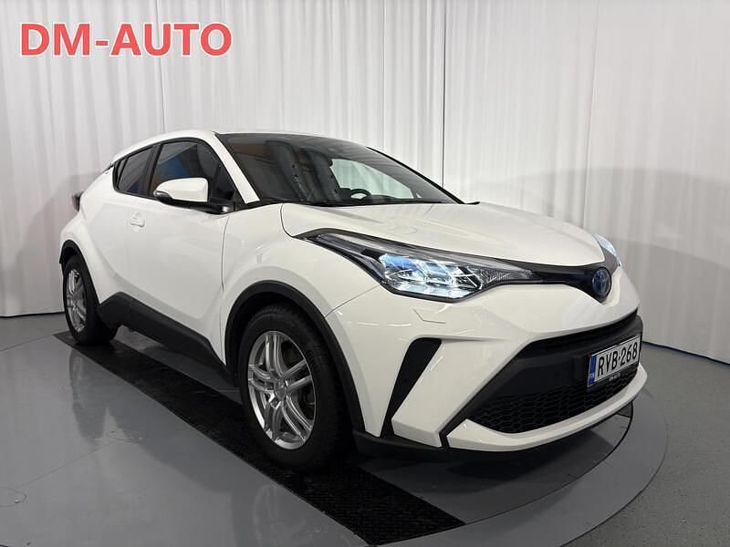Käytetty Toyota C-HR Active 98 HP (72 kW) 2023 Valkoinen Katumaasturi