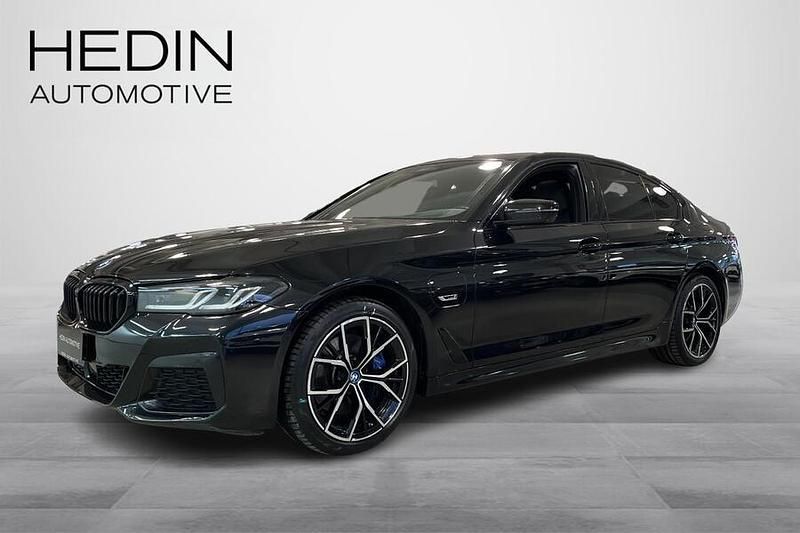 Käytetty 2023 BMW 530e M Sport Sedan | 39 900 € (Kallis) - Kuva 1/4